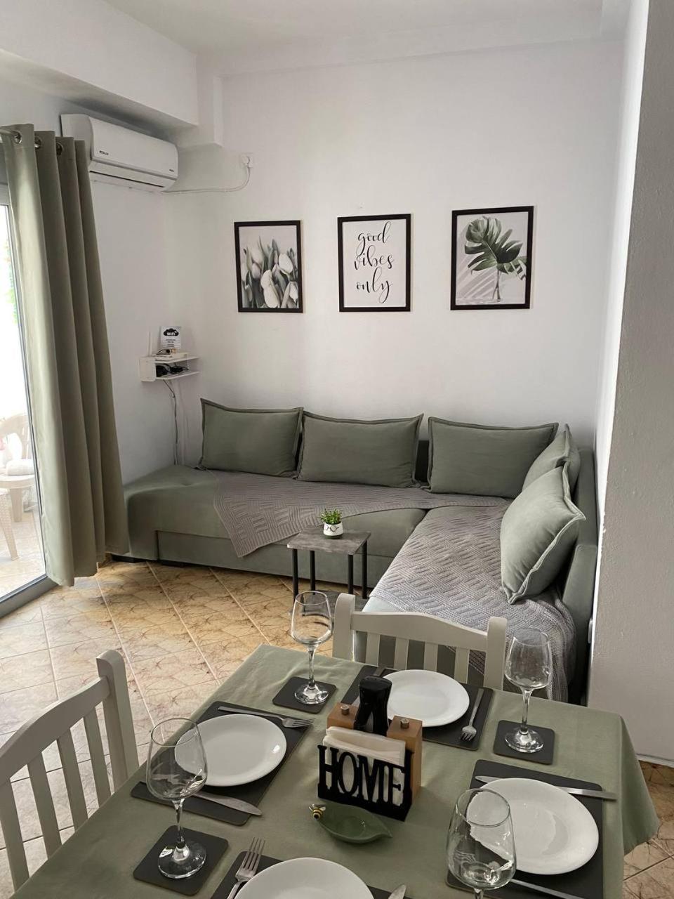 Happy Apartment ซารานเดอ ภายนอก รูปภาพ