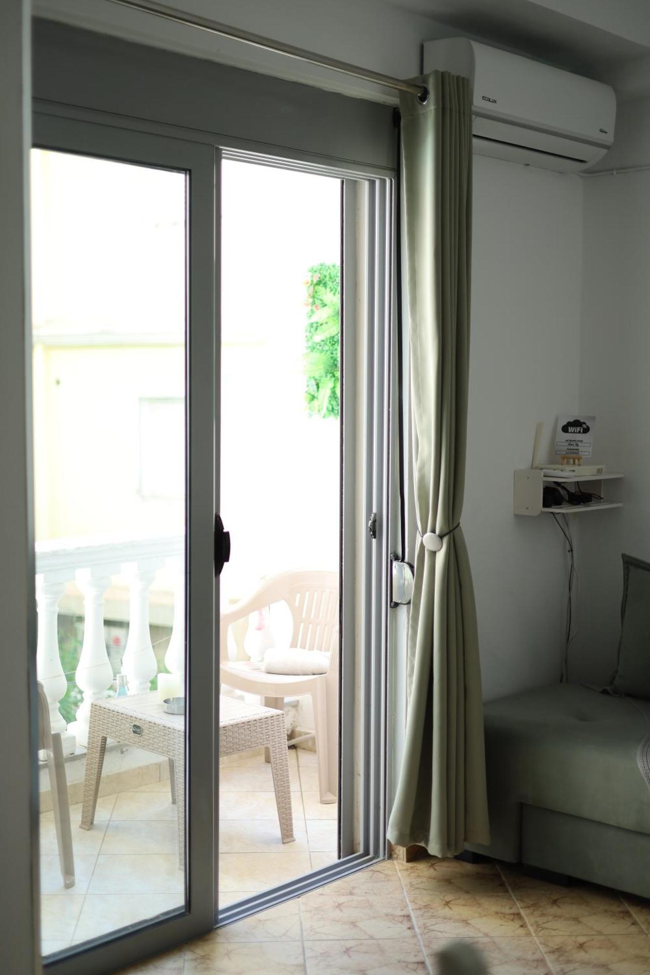 Happy Apartment ซารานเดอ ภายนอก รูปภาพ